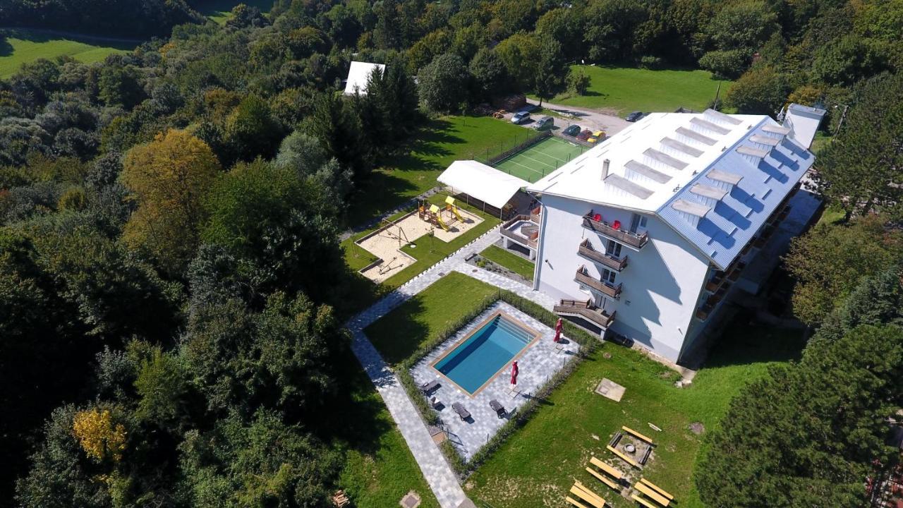 Chata Trubarka Trenčín Exteriör bild